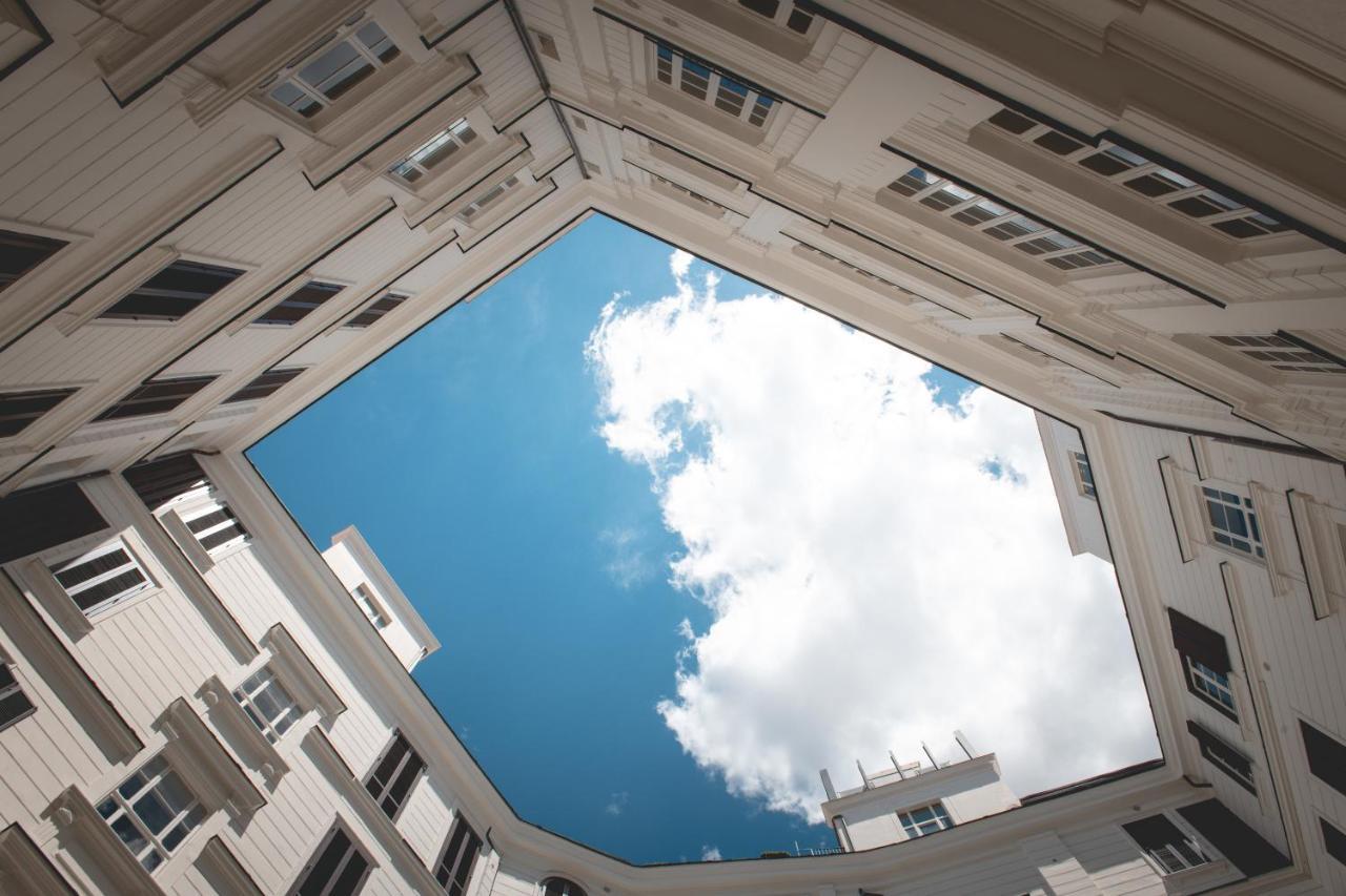 Palazzo Nana Suites & Apartments Naples Exterior photo